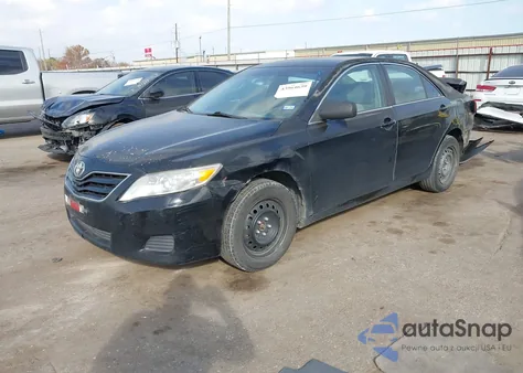 2010 Toyota Camry Le z USA, uszkodzony, nr VIN 4T4BF3EK6AR043045